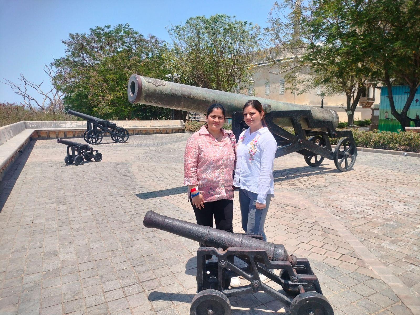 Gujarat Fam Tour Report from 15-22 April, 2026